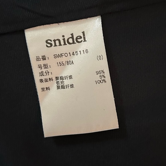 Snidel Cut-Out Midi Dress - Picture 5 of 8